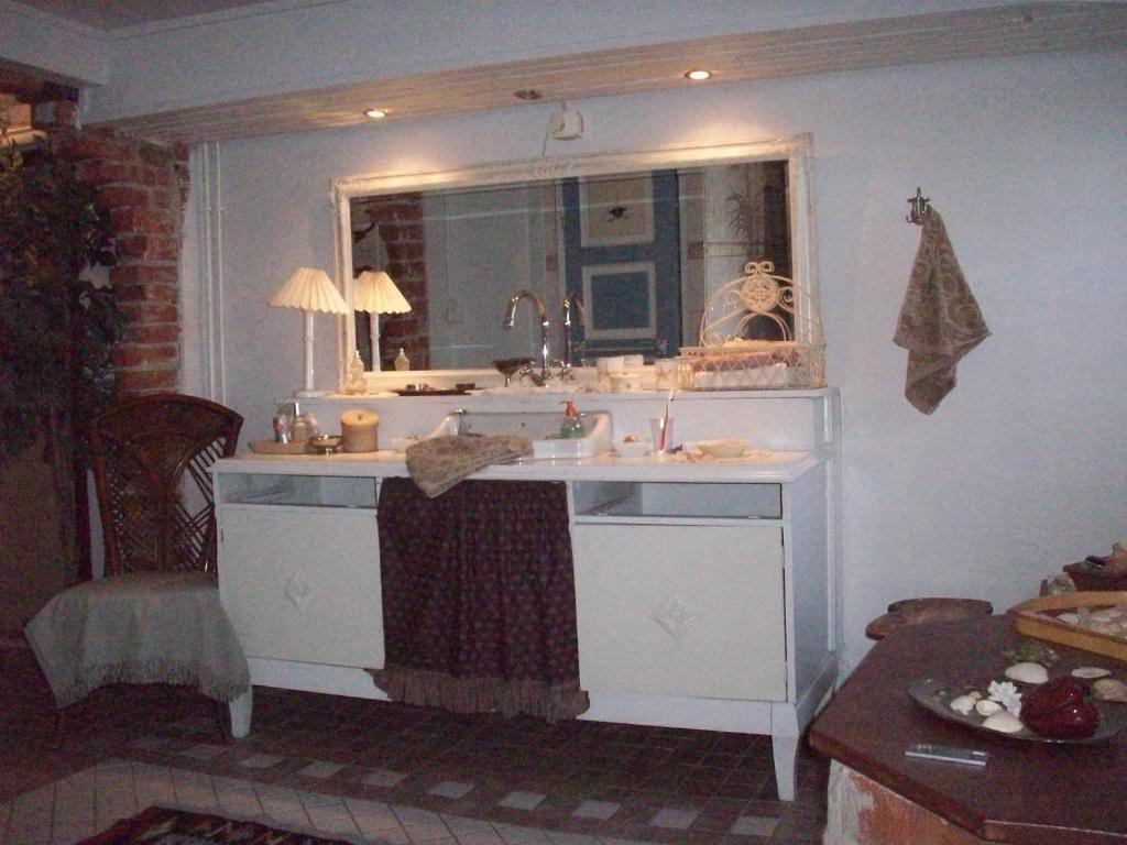 Hotel Brinkin Wanha Pappila Kokkola  Habitación foto